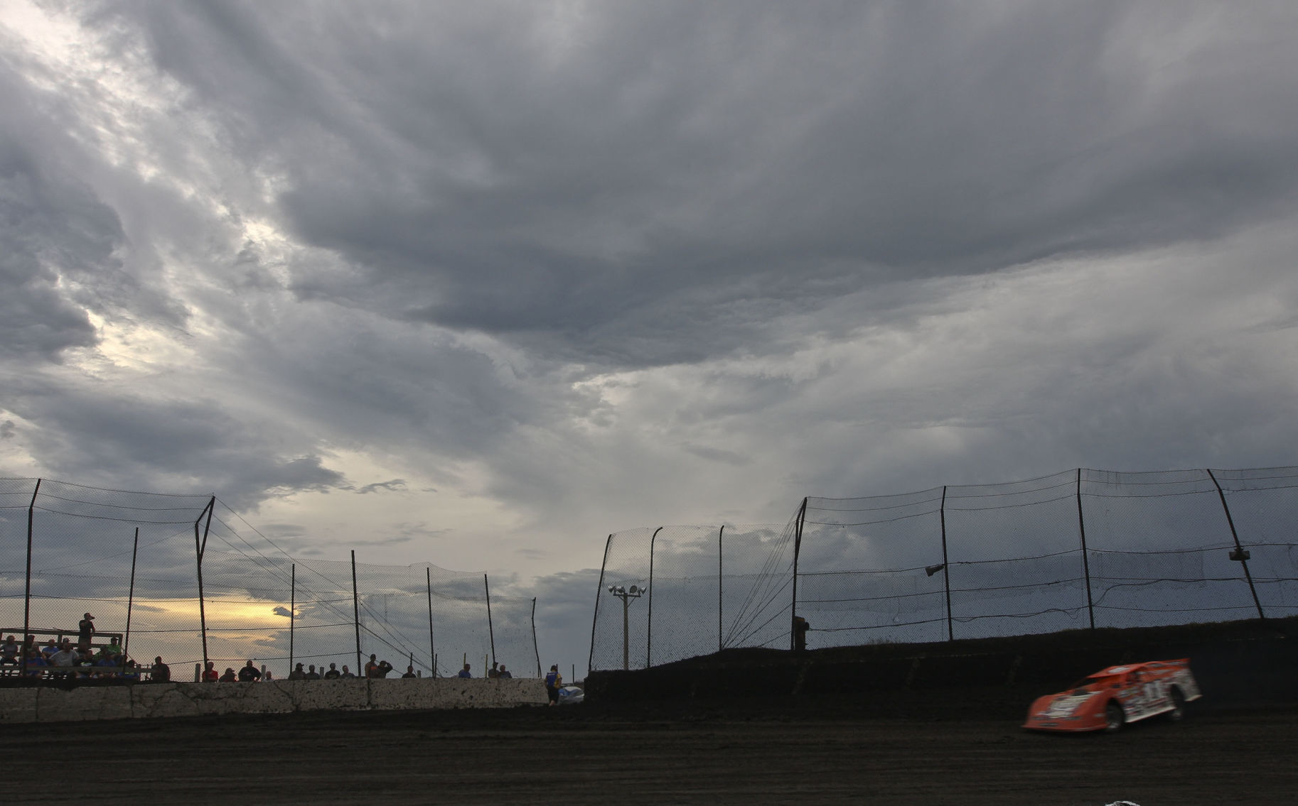 HR 100 7 07.05.18.JPG